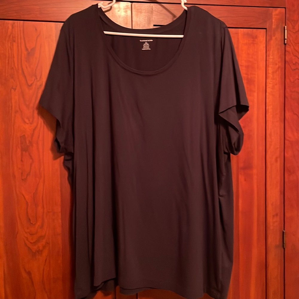 Scoop neck tshirt